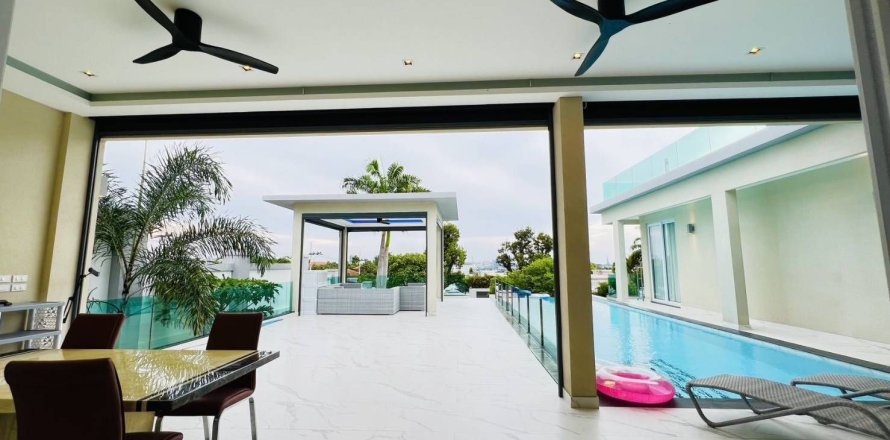 Вилла в Паттайе, Таиланд с 10 спальнями  № 151289