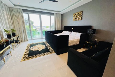 Вилла в Паттайе, Таиланд с 10 спальнями  № 151289 - фото 4