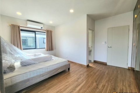 House in Bangkok, Thailand 4 bedrooms № 189001