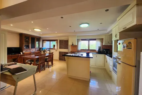 Reihenhaus in Pattaya, Thailand 4 Schlafzimmer № 220721 - Foto 6