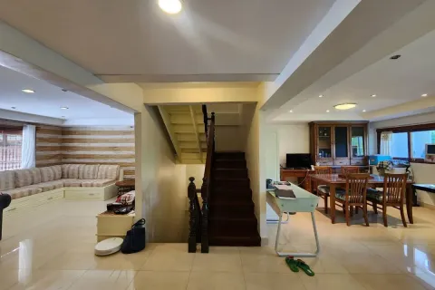 Reihenhaus in Pattaya, Thailand 4 Schlafzimmer № 220721 - Foto 7