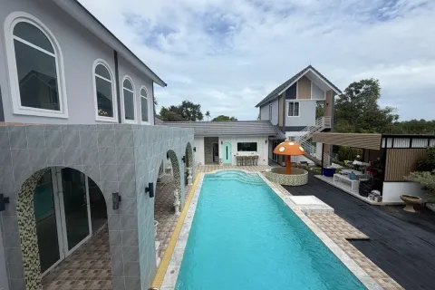 Haus in Pattaya, Thailand 7 Schlafzimmer № 220723 - Foto 2
