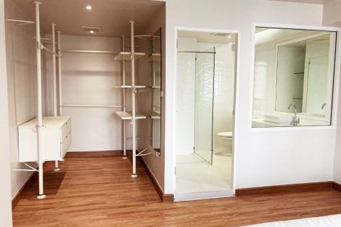 Кондоминиум с 3 спальнями в Бангкоке, Таиланд № 143344 - фото 6