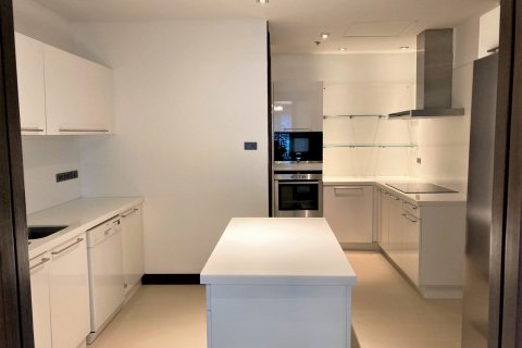 Кондоминиум с 4 спальнями в Бангкоке, Таиланд № 143340 - фото 7