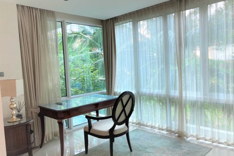 Кондоминиум с 4 спальнями в Бангкоке, Таиланд № 143340 - фото 2