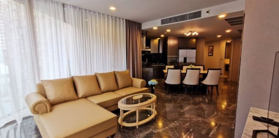 Condo in Bangkok, Thailand, 3 bedrooms  № 143342