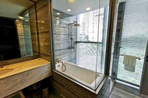 Condo in Bangkok, Thailand, 3 bedrooms  № 143342 - photo 8