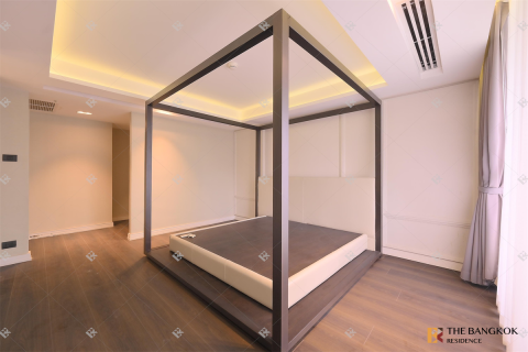Condo in Bangkok, Thailand, 2 bedrooms № 186394 - photo 7