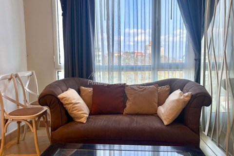 Studio dans le Condo à Bang Lamung, Thaïlande  № 205124