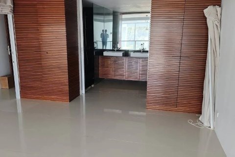 Condo in Phuket, Thailand, 2 bedrooms № 154825 - photo 12