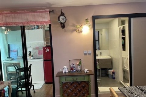 Condo in Min Buri, Bangkok, Thailand, 2 bedrooms № 154823 - photo 17