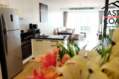 Condominio de 2 dormitorios en Pattaya, Tailandia № 212959 - foto 2