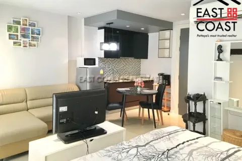 Estudio en el condominio en Jomtien Beach, Pattaya, Tailandia № 212956 - foto 2