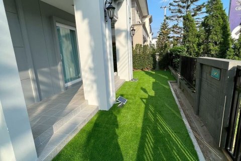 House in Khlong Luang, Thailand 4 bedrooms № 167383 - photo 16