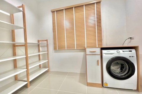 House in Khlong Luang, Thailand 4 bedrooms № 167383 - photo 13