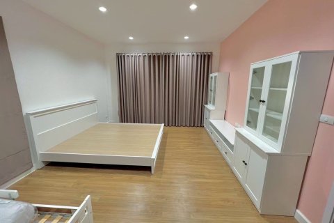 House in Khlong Luang, Thailand 4 bedrooms № 167383 - photo 4