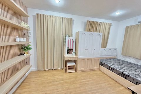 House in Khlong Luang, Thailand 4 bedrooms № 167383 - photo 5