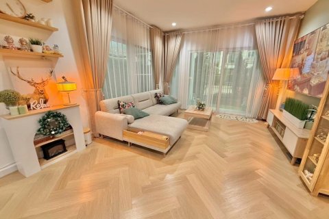 House in Khlong Luang, Thailand 4 bedrooms № 167383 - photo 2