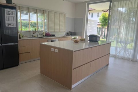 Villa in Phuket, Thailand 5 bedrooms № 167382 - photo 3