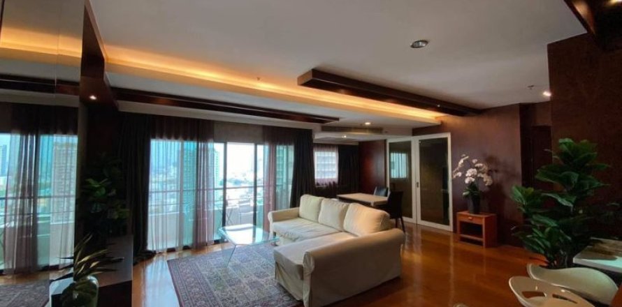 Studio dans le Condo à Sathon, Bangkok, Thaïlande  № 156244