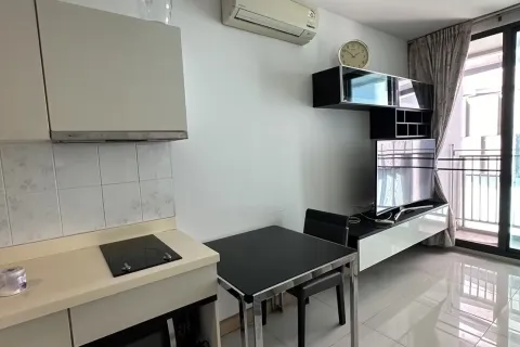 Studio dans le Condo à Khlong Toei, Bangkok, Thaïlande  № 172195 - photo 2