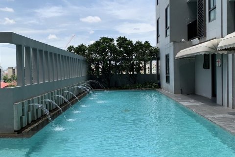 Studio dans le Condo à Khlong Toei, Bangkok, Thaïlande  № 172195 - photo 8