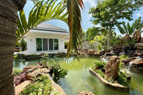 Villa in Hua Hin, Thailand 3 bedrooms № 169799 - photo 2