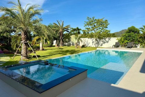 Villa in Hua Hin, Thailand 3 bedrooms № 169799