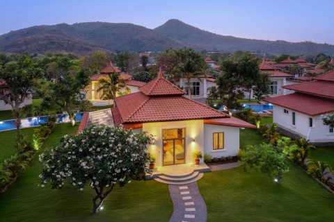 Villa in Hua Hin, Thailand 2 Schlafzimmer № 169801 - Foto 18