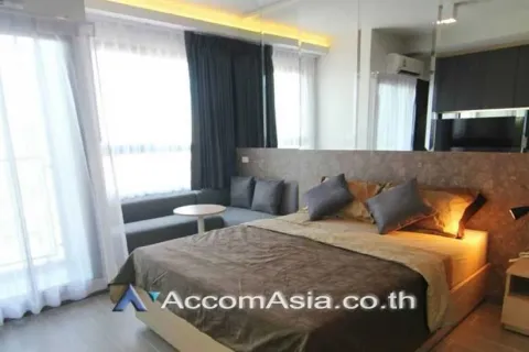 Studio dans le Condo à Phra Khanong, Bangkok, Thaïlande № 217437