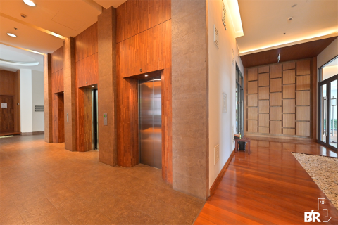 Condo in Bangkok, Thailand, 3 bedrooms № 190015 - photo 5
