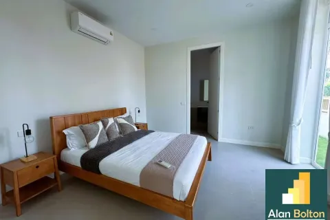 Casa de 5 dormitorios en Pattaya, Tailandia № 211129 - foto 6