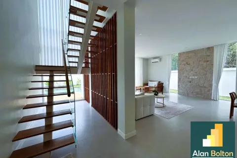 Casa de 5 dormitorios en Pattaya, Tailandia № 211129 - foto 18