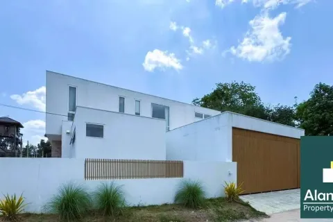 Casa de 5 dormitorios en Pattaya, Tailandia № 211129 - foto 9