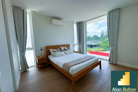 Casa de 5 dormitorios en Pattaya, Tailandia № 211129 - foto 16