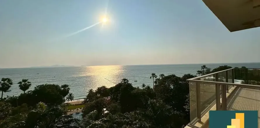 Condominio de 3 dormitorios en Pattaya, Tailandia № 211133