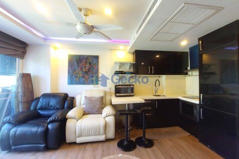 Condo in Pattaya, Thailand, 1 bedroom  № 195848 - photo 6
