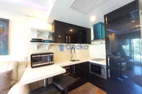 Condo in Pattaya, Thailand, 1 bedroom  № 195848 - photo 8