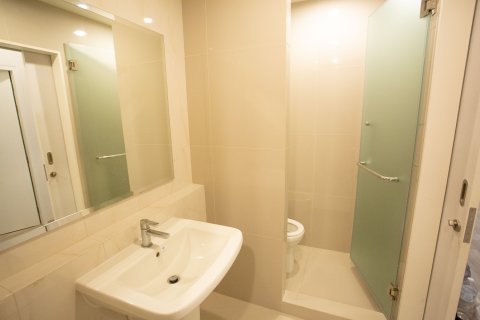 Кондоминиум с 2 спальнями в Банг Каео, Таиланд № 159069 - фото 10