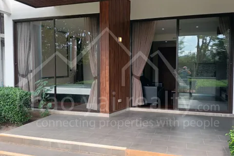 Studio dans le Condo à Pak Chong, Thaïlande  № 159068