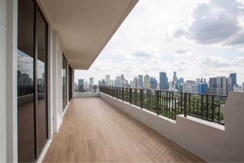 Penthouse in Pathum Wan, Bangkok, Thailand 3 bedrooms № 160538 - photo 9