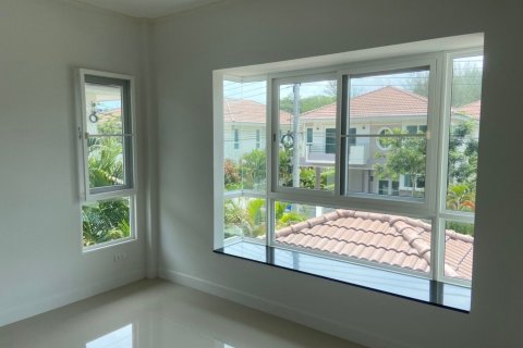 House in Phuket, Thailand 3 bedrooms № 160537 - photo 16