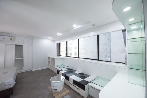 Condo in Khlong Toei, Bangkok, Thailand, 3 bedrooms  № 160541 - photo 25