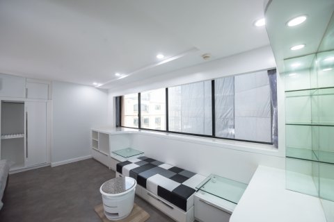 Condo in Khlong Toei, Bangkok, Thailand, 3 bedrooms  № 160541 - photo 26