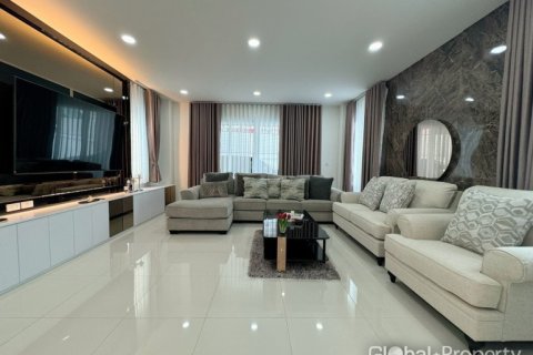 Дом в Паттайе, Таиланд с 4 спальнями № 163948 - фото 24