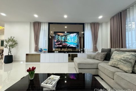 Дом в Паттайе, Таиланд с 4 спальнями № 163948 - фото 25