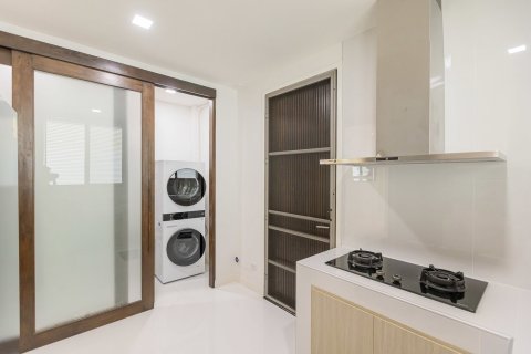 Villa in Chiang Mai, Thailand 5 bedrooms № 198758 - photo 7