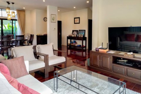 House in Chiang Mai, Thailand 3 bedrooms № 198757 - photo 2