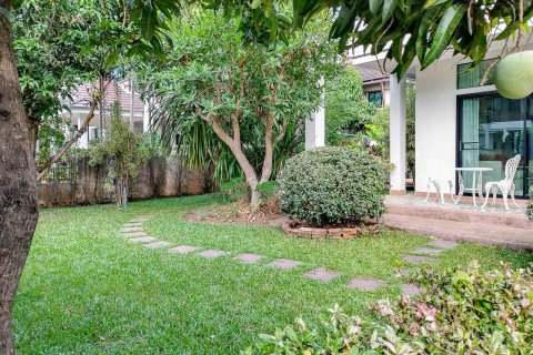 House in Chiang Mai, Thailand 3 bedrooms № 198757 - photo 23