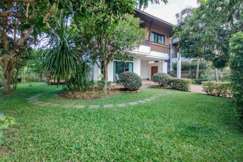 House in Chiang Mai, Thailand 3 bedrooms № 198757